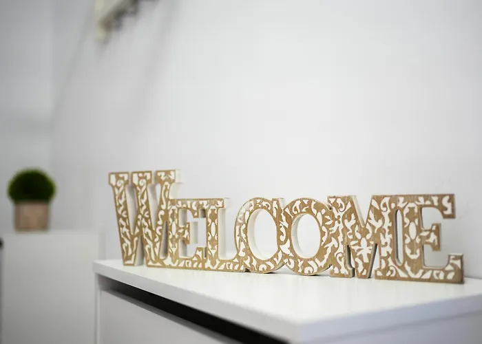 Ultracentral Golden Gatehouse 3 Bdrm Апартаменти