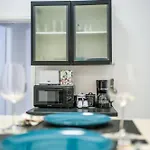 Ultracentral Golden Gatehouse 3 Bdrm Apartment