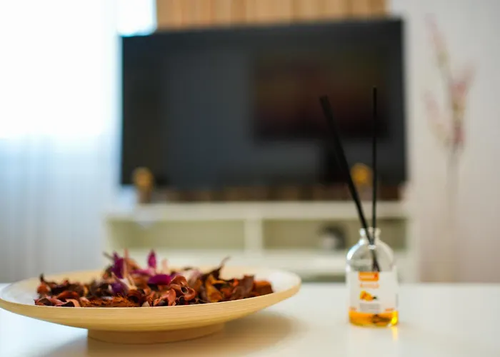 Ultracentral Golden Gatehouse 3 Bdrm Bucureşti