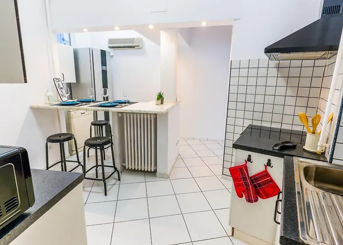 Apartment Ultracentral Golden Gatehouse 3 Bdrm Bucharest