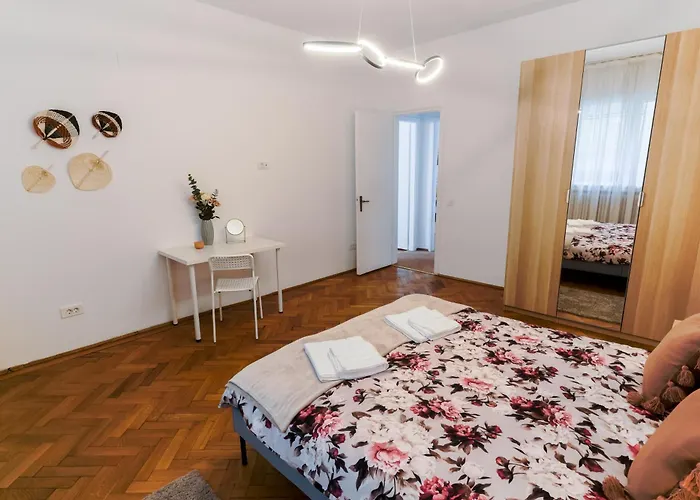 Apartament Ultracentral Golden Gatehouse 3 Bdrm
