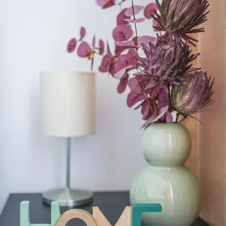 Ultracentral Golden Gatehouse 3 Bdrm Appartement